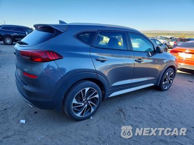 Trzecie zdjęcie samochodu z tyłu: 2020 HYUNDAI TUCSON SPORT VIN:KM8J3CALXLU127756 - miniatura