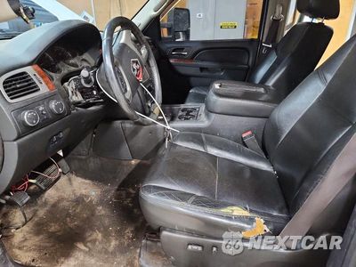 Zdjęcie 7 z 12 samochodu: 2013 GMC SIERRA K2500 SLT VIN:1GT121E82DF168244 - miniatura