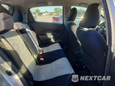 Zdjęcie 10 z 12 samochodu: 2013 TOYOTA YARIS 5-DOOR L VIN:JTDKTUD39DD564045 - miniatura
