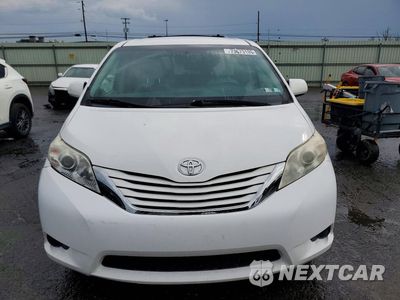 Piąte zdjęcie samochodu w środku: 2017 TOYOTA SIENNA LE VIN:5TDKZ3DC2HS870412 - miniatura