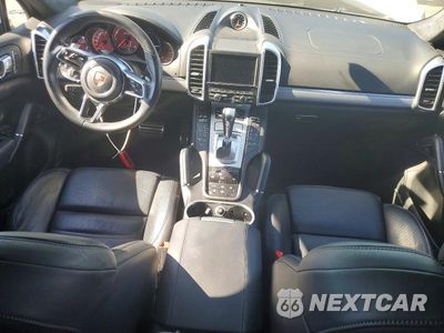 Zdjęcie 8 z 13 samochodu: 2016 PORSCHE CAYENNE GTS VIN:WP1AD2A25GLA73036 - miniatura