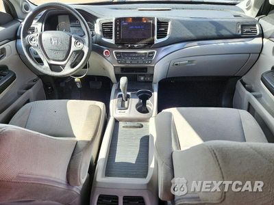 Zdjęcie 8 z 12 samochodu: 2018 HONDA PILOT EX VIN:5FNYF6H37JB014502 - miniatura