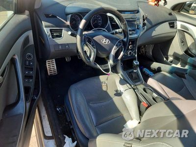 Zdjęcie 8 z 12 samochodu: 2014 HYUNDAI ELANTRA SPORT VIN:KMHDH4AH1EU132332 - miniatura