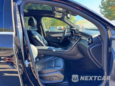 Zdjęcie 6 z 12 samochodu: 2019 MERCEDES-BENZ GLC 300 4MATIC VIN:WDC0G4KB1KF539741 - miniatura