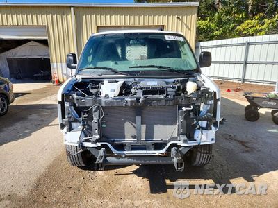 Piąte zdjęcie samochodu w środku: 2025 GMC SAVANA G2500 VIN:1GTW7AFP1S1238680 - miniatura