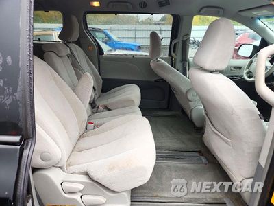 Zdjęcie 11 z 14 samochodu: 2013 TOYOTA SIENNA LE VIN:5TDKK3DC8DS342470 - miniatura