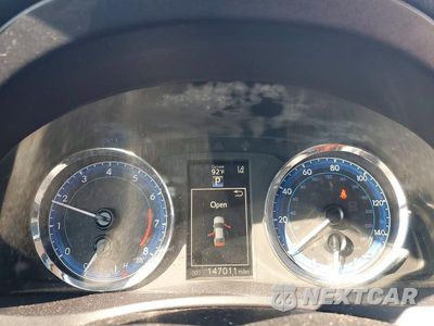 Zdjęcie 9 z 12 samochodu: 2017 TOYOTA COROLLA SE VIN:5YFBURHE4HP629862 - miniatura