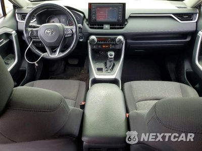 Zdjęcie 8 z 14 samochodu: 2019 TOYOTA RAV 4 VIN:JTMP1RFV6KJ003744 - miniatura