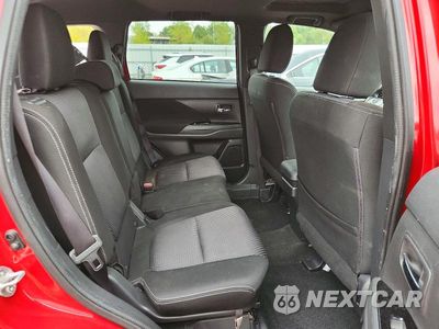 Zdjęcie 11 z 13 samochodu: 2018 MITSUBISHI OUTLANDER SE VIN:JA4AD3A30JZ059303 - miniatura