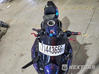 Piąte zdjęcie samochodu w środku: 2025 KAWASAKI EX650 R VIN:ML5EXER11SDAG6605 - miniatura