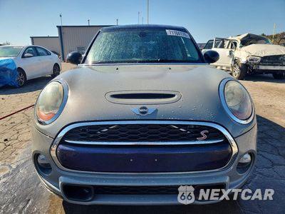 Piąte zdjęcie samochodu w środku: 2017 MINI COOPER S VIN:WMWXU3C3XH2B64219 - miniatura