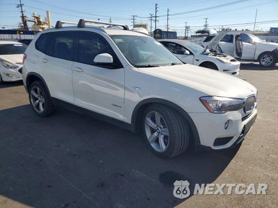 Czwarte zdjęcie samochodu z boku: 2017 BMW X3 SDRIVE28I VIN:5UXWZ7C51H0T44267 - miniatura