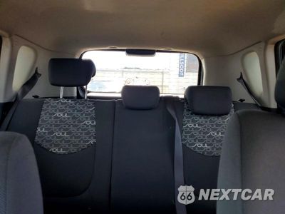 Zdjęcie 10 z 13 samochodu: 2010 KIA SOUL + VIN:KNDJT2A20A7175879 - miniatura