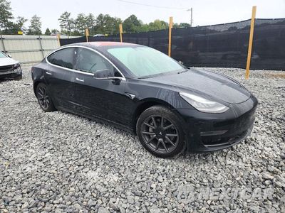 Czwarte zdjęcie samochodu z boku: 2019 TESLA MODEL 3 VIN:5YJ3E1EA6KF312012 - miniatura