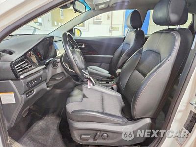 Zdjęcie 7 z 13 samochodu: 2022 KIA NIRO EX VIN:KNDCD3LD8N5546833 - miniatura