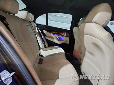 Zdjęcie 10 z 12 samochodu: 2017 MERCEDES-BENZ E 300 4MATIC VIN:WDDZF4KB9HA218820 - miniatura