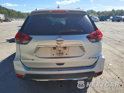 Zdjęcie 6 z 13 samochodu: 2018 NISSAN ROGUE SV VIN:KNMAT2MV2JP615526 - miniatura