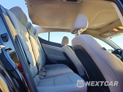 Zdjęcie 10 z 13 samochodu: 2019 HYUNDAI ELANTRA VALUE EDITION VIN:5NPD84LF8KH405420 - miniatura