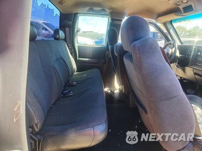Zdjęcie 10 z 12 samochodu: 2002 CHEVROLET SILVERADO C1500 VIN:2GCEC19V621262288 - miniatura