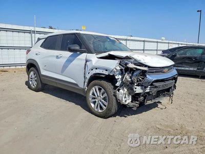 Czwarte zdjęcie samochodu z boku: 2021 CHEVROLET TRAILBLAZER LS VIN:KL79MNSL6MB127343 - miniatura