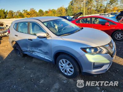 Czwarte zdjęcie samochodu z boku: 2019 NISSAN ROGUE S VIN:5N1AT2MV4KC748325 - miniatura