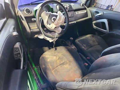 Zdjęcie 8 z 13 samochodu: 2014 SMART FORTWO VIN:WMEEJ9AA0EK731006 - miniatura