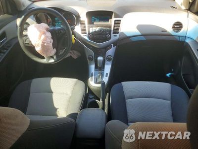 Zdjęcie 8 z 12 samochodu: 2016 CHEVROLET CRUZE LIMITED LS VIN:1G1PC5SG8G7208621 - miniatura