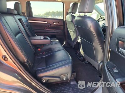 Zdjęcie 11 z 14 samochodu: 2015 TOYOTA HIGHLANDER XLE VIN:5TDKKRFH4FS051110 - miniatura