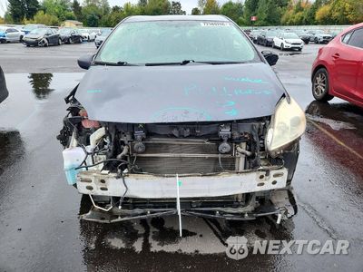 Piąte zdjęcie samochodu w środku: 2013 TOYOTA PRIUS TWO VIN:JTDKN3DU1D5667662 - miniatura