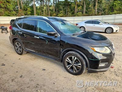 Czwarte zdjęcie samochodu z boku: 2018 NISSAN ROGUE SL VIN:5N1AT2MT5JC783033 - miniatura