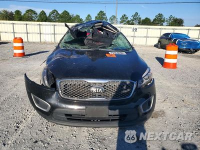 Piąte zdjęcie samochodu w środku: 2018 KIA SORENTO LX V6 VIN:5XYPGDA55JG417511 - miniatura