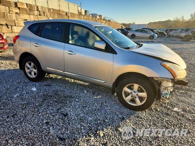 Czwarte zdjęcie samochodu z boku: 2013 NISSAN ROGUE S VIN:JN8AS5MV1DW146531 - miniatura