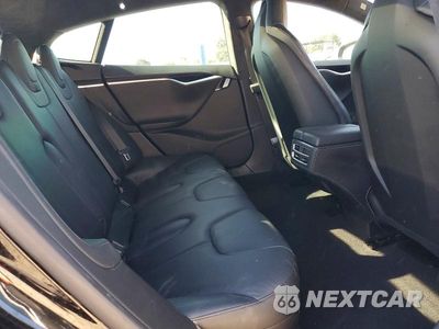 Zdjęcie 10 z 12 samochodu: 2014 TESLA MODEL S VIN:5YJSA1H10EFP51634 - miniatura