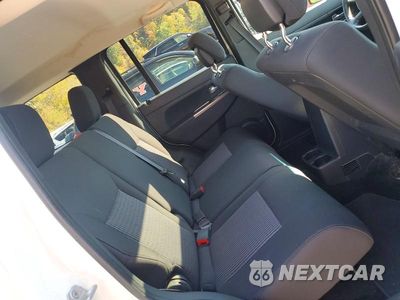 Zdjęcie 11 z 14 samochodu: 2010 JEEP LIBERTY RENEGADE VIN:1J4PN3GK3AW147172 - miniatura