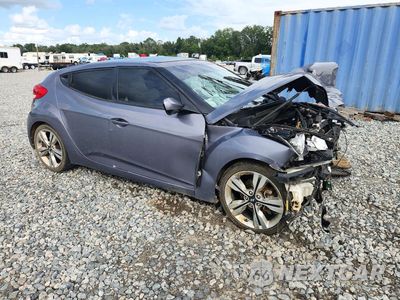 Czwarte zdjęcie samochodu z boku: 2017 HYUNDAI VELOSTER VALUE EDITION VIN:KMHTC6AD7HU313183 - miniatura