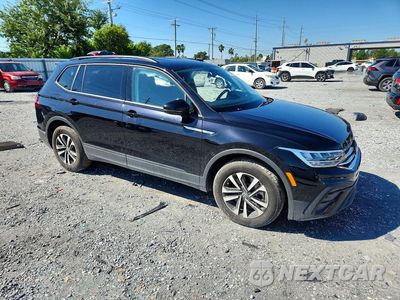 Czwarte zdjęcie samochodu z boku: 2023 VOLKSWAGEN TIGUAN S VIN:3VVRB7AX0PM117771 - miniatura