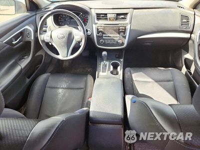 Zdjęcie 8 z 12 samochodu: 2017 NISSAN ALTIMA 2.5 SR VIN:1N4AL3AP2HC148238 - miniatura