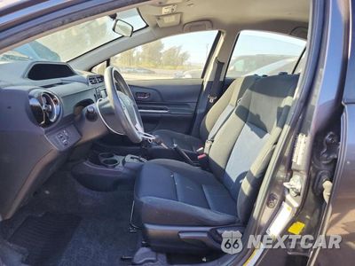 Zdjęcie 7 z 13 samochodu: 2015 TOYOTA PRIUS C TWO VIN:JTDKDTB32F1100335 - miniatura