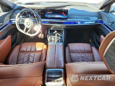 Zdjęcie 8 z 12 samochodu: 2024 BMW 760 XI VIN:WBA33EJ0XRCS42741 - miniatura