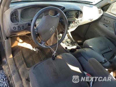 Zdjęcie 8 z 12 samochodu: 2005 TOYOTA TUNDRA DOUBLE CAB SR5 VIN:5TBDT44105S473378 - miniatura