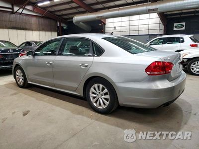 Drugie zdjęcie samochodu z przodu: 2013 VOLKSWAGEN PASSAT S VIN:1VWAP7A30DC004861 - miniatura
