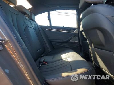 Zdjęcie 10 z 12 samochodu: 2021 BMW 530E VIN:WBA13AG0XMCG11570 - miniatura
