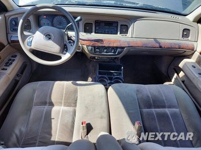 Zdjęcie 8 z 12 samochodu: 2004 MERCURY GRAND MARQUIS GS VIN:2MEFM74W34X657886 - miniatura