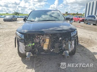 Piąte zdjęcie samochodu w środku: 2025 JEEP COMPASS LATITUDE VIN:3C4NJDBN2ST586922 - miniatura