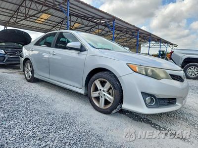 Czwarte zdjęcie samochodu z boku: 2014 TOYOTA CAMRY SE VIN:4T1BF1FK1EU452895 - miniatura