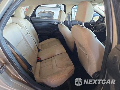 Zdjęcie 10 z 12 samochodu: 2016 FORD FOCUS TITANIUM VIN:1FADP3N26GL307826 - miniatura