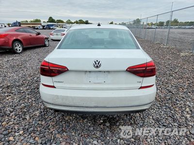 Zdjęcie 6 z 12 samochodu: 2019 VOLKSWAGEN PASSAT WOLFSBURG VIN:1VWLA7A31KC008506 - miniatura