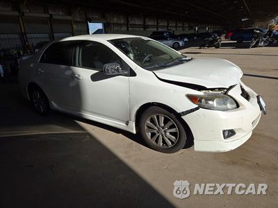 Czwarte zdjęcie samochodu z boku: 2010 TOYOTA COROLLA S VIN:1NXBU4EE1AZ316327 - miniatura
