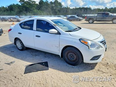 Czwarte zdjęcie samochodu z boku: 2017 NISSAN VERSA 1.6 S PLUS VIN:3N1CN7AP3HL850824 - miniatura