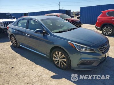 Czwarte zdjęcie samochodu z boku: 2015 HYUNDAI SONATA SPORT VIN:5NPE34AF4FH146534 - miniatura